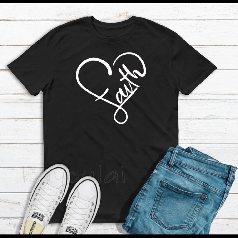 Woman’s short sleeve t-shirt